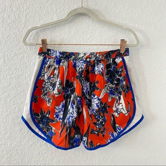 Nike DriFit Tempo Women's Floral Running Shorts Size Medium - Picture 4 of 16